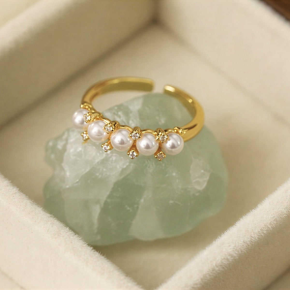 Fünf Perlen-Goldring