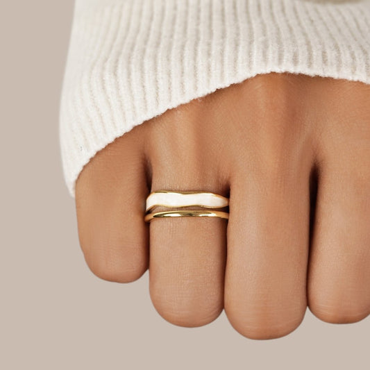 Gold Skulptural Wickel Ring